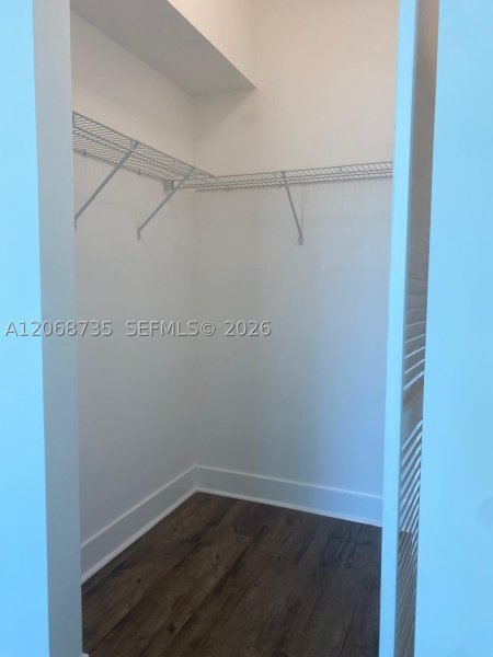 Aluguel de apartamento no The Plaza Tower II 1210