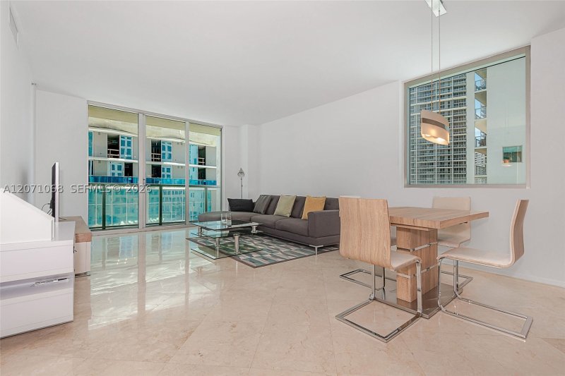 Apartment for rent at 500 Brickell West Tower 1507