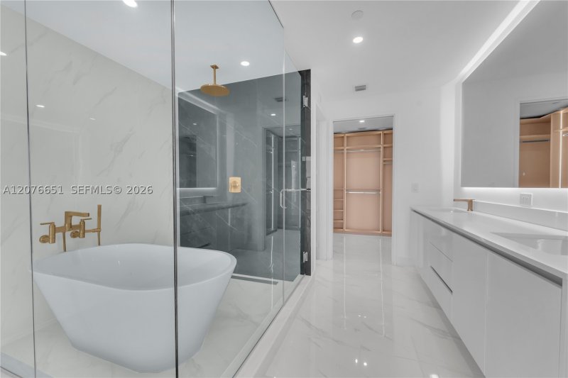 Comprar apartamento en Aria Reserve Miami 1407