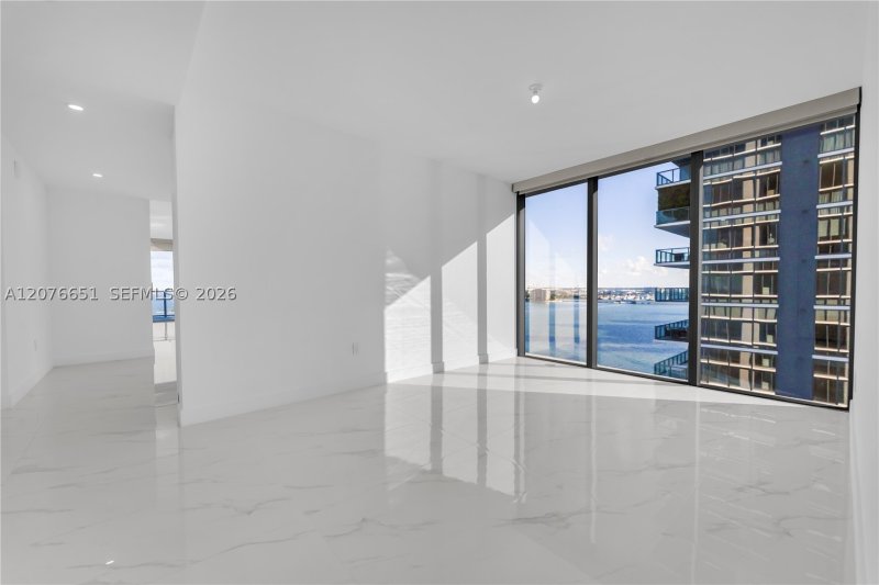 Comprar apartamento en Aria Reserve Miami 1407