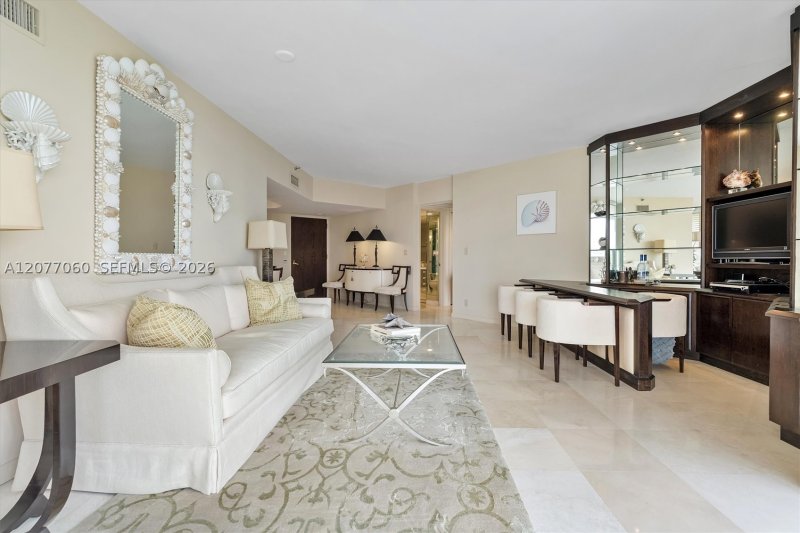 Condo for sale at Turnberry Towers 8B