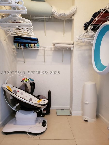 Comprar apartamento en The Wave Condo 1231