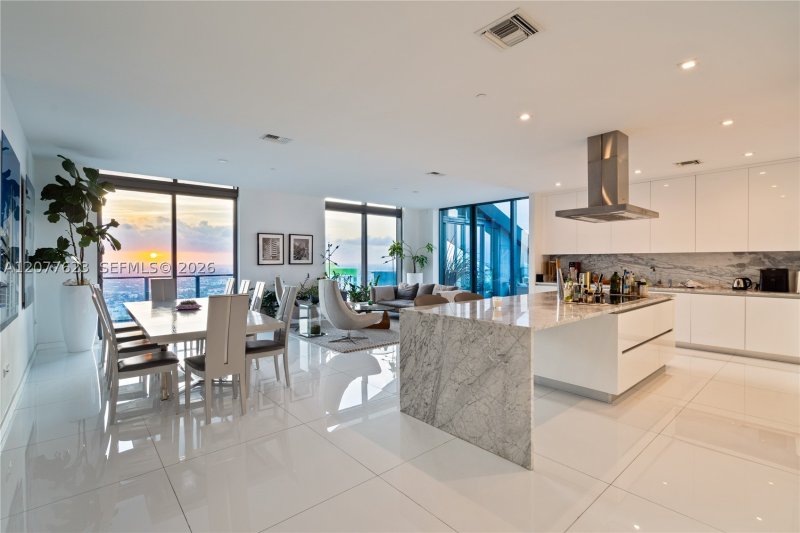 Aluguel de apartamento no Brickell City Centre Rise 4203