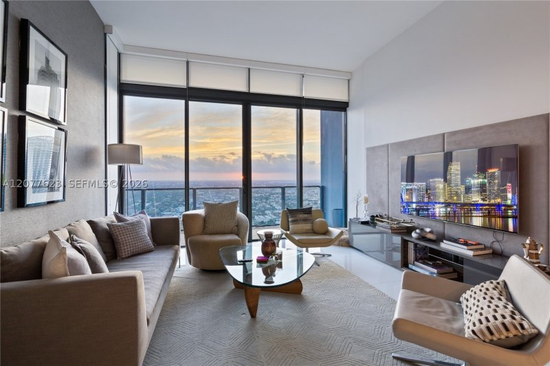 Aluguel de apartamento no Brickell City Centre Rise 4203