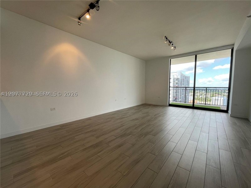 Property photo # 14