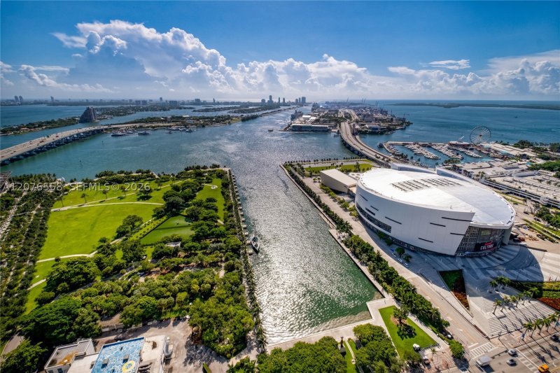 900 Biscayne Apt #4403
