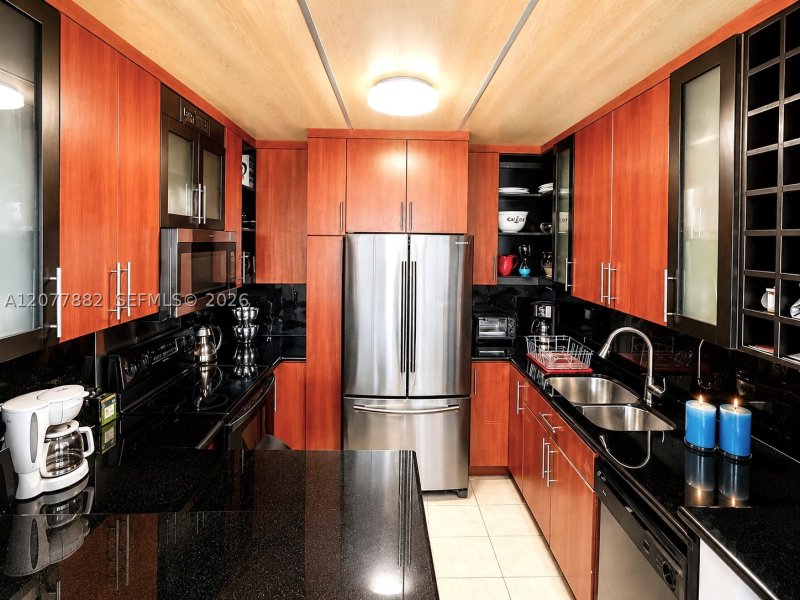 Apartment for rent at Alexander Towers 206