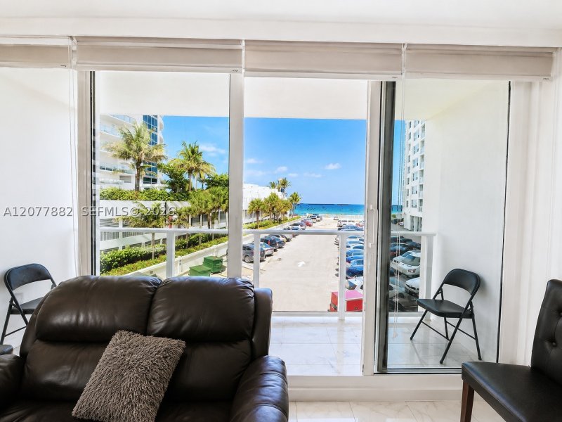 Apartment for rent at Alexander Towers 206