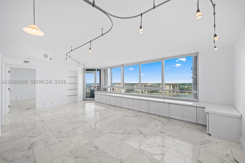Condo for sale at South Pointe Tower 1905