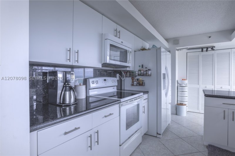 Property photo # 6