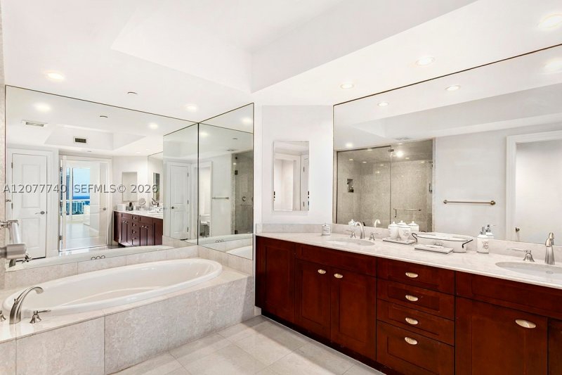 Condo for sale at Bella Mare 2204
