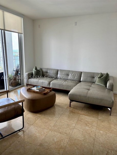 Aluguel de apartamento no Courts Brickell Key 2110