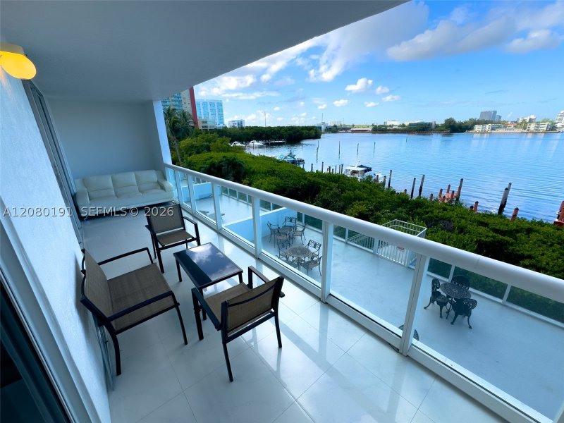 Alquiler de apartamento en Golden Bay Club 405