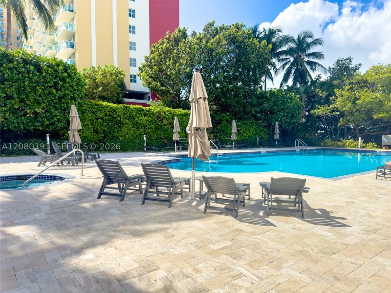 Alquiler de apartamento en Golden Bay Club 405