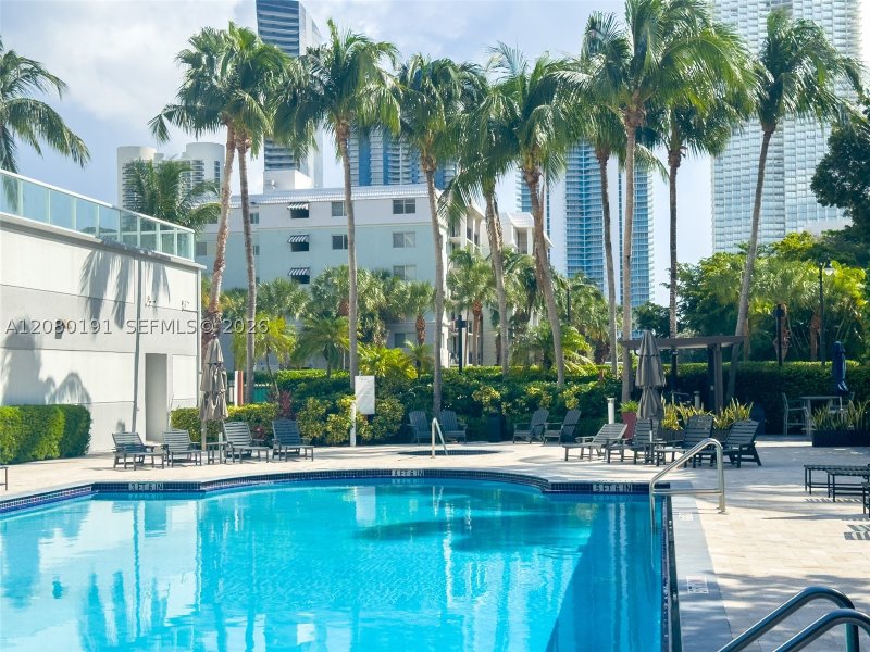 Alquiler de apartamento en Golden Bay Club 405