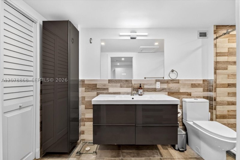 Comprar apartamento en Roney Palace 714