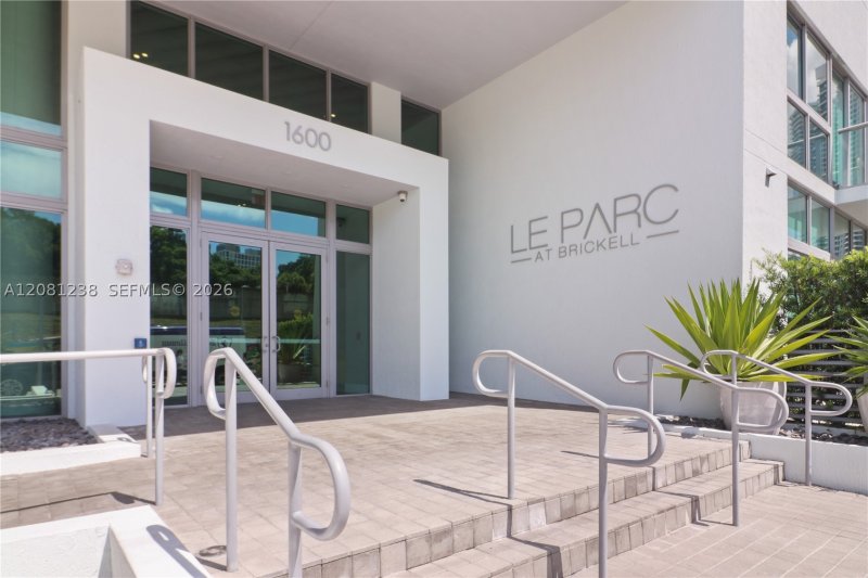 Le Parc at Brickell Apt #512