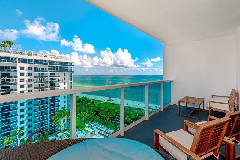 Alquiler de apartamento en Roney Palace 1515