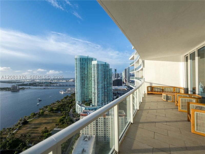 Comprar apartamento en Paramount Bay 3405-3406