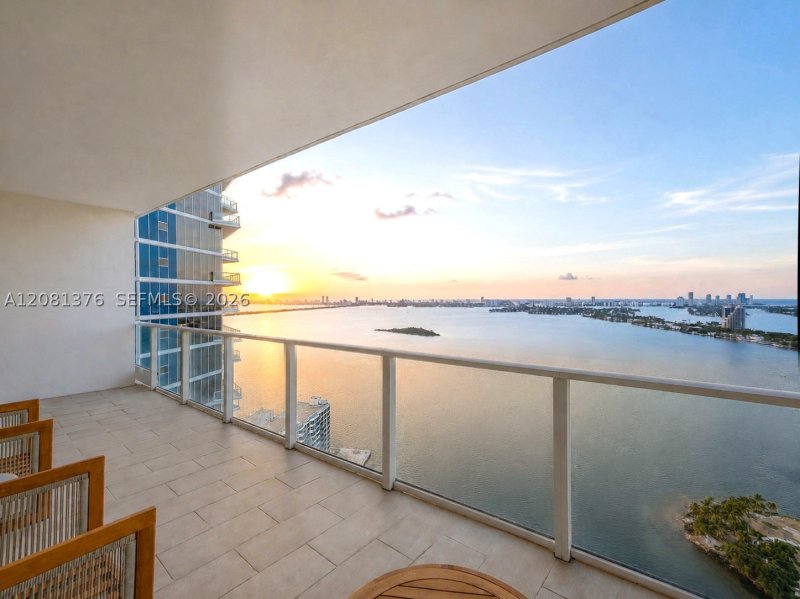 Comprar apartamento en Paramount Bay 3405-3406