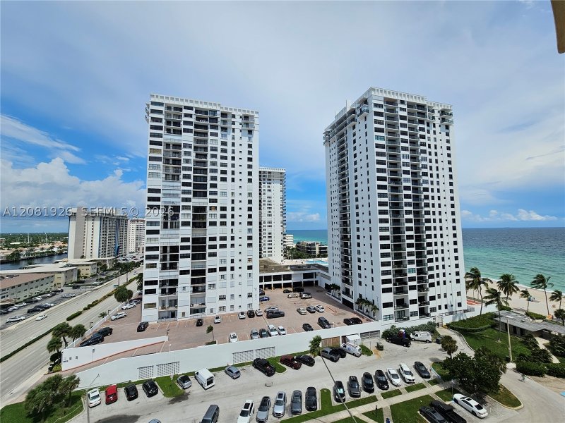 Alquiler de apartamento en The Wave Condo 1137