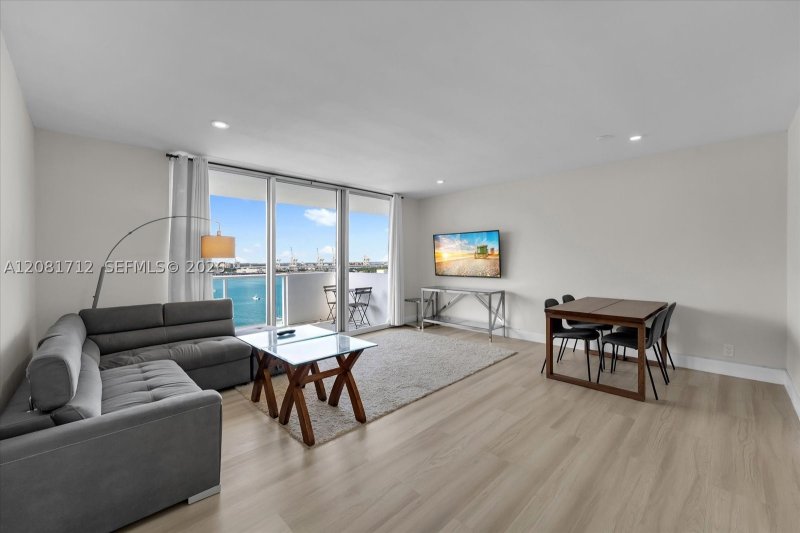 Alquiler de apartamento en Mirador North Tower PH28