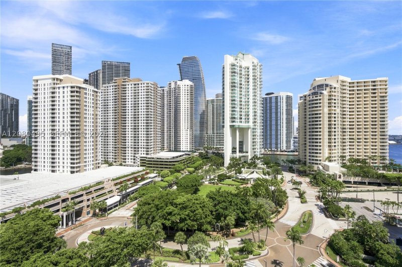 Condo for sale at Brickell Key One A1616