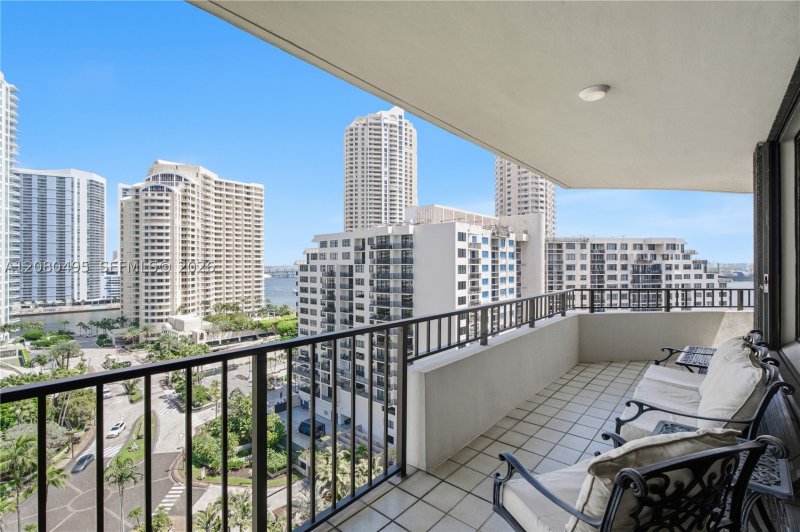 Condo for sale at Brickell Key One A1616
