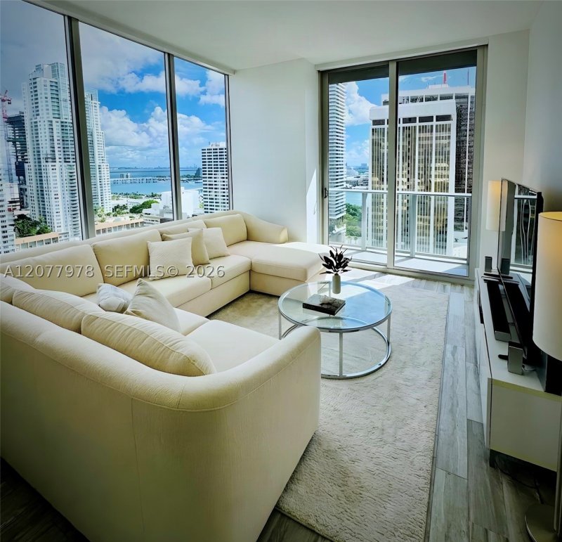 Comprar apartamento no Centro Condo 2602