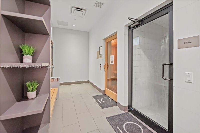 Comprar apartamento no Centro Condo 2602