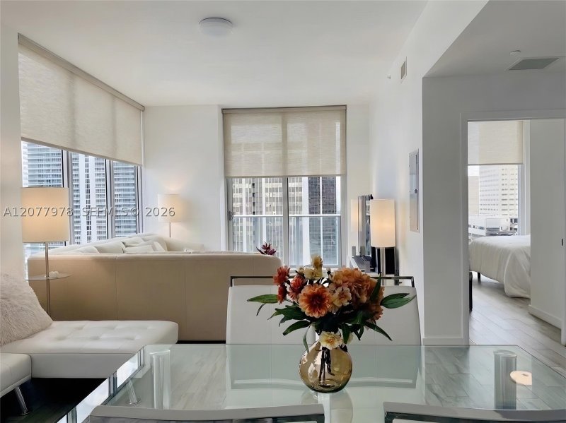 Comprar apartamento no Centro Condo 2602