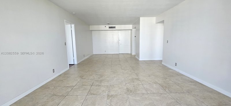 Apartment for rent at Parc Central Aventura LP08