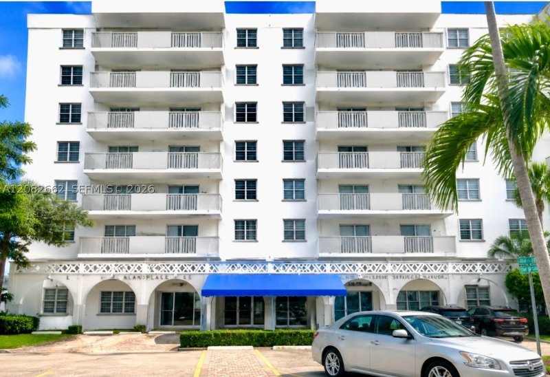 Island Place At North Bay Apt #4M