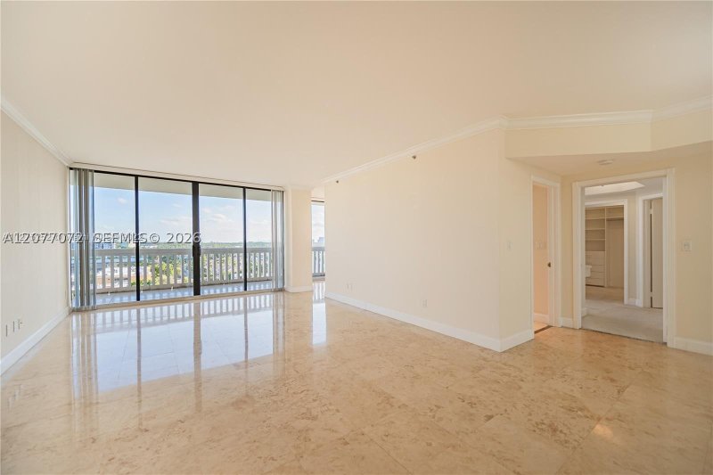 Condo for sale at 2000 Williams Island 908