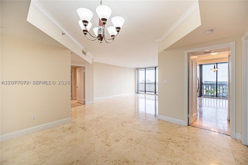 Condo for sale at 2000 Williams Island 908