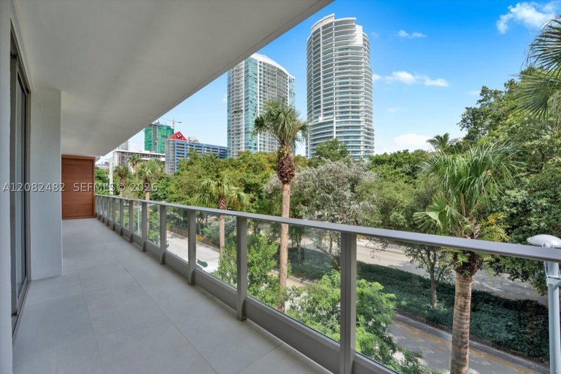 Aluguel de apartamento no 2200 Brickell 202