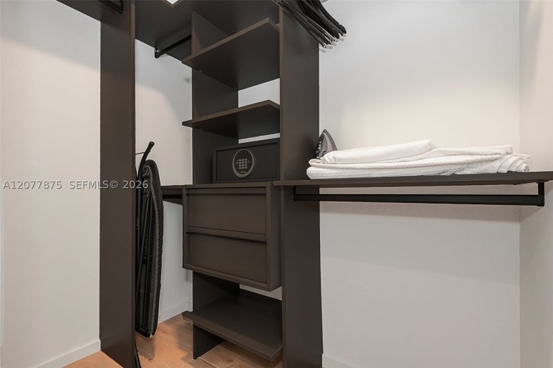 Comprar apartamento en The Elser Hotel and Residences 3104