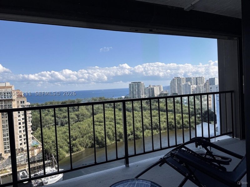 Comprar apartamento en The Corinthian 21A