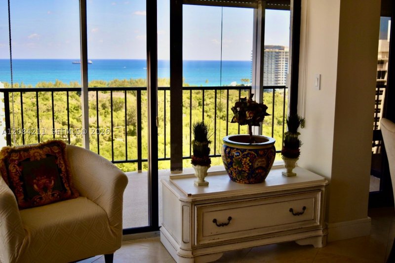Comprar apartamento en The Corinthian 21A