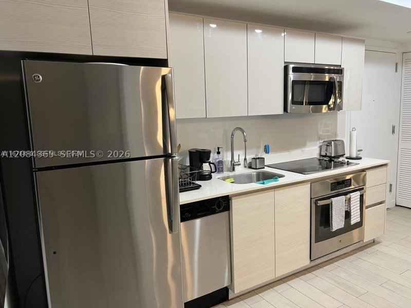 Comprar apartamento no Beachwalk R2105