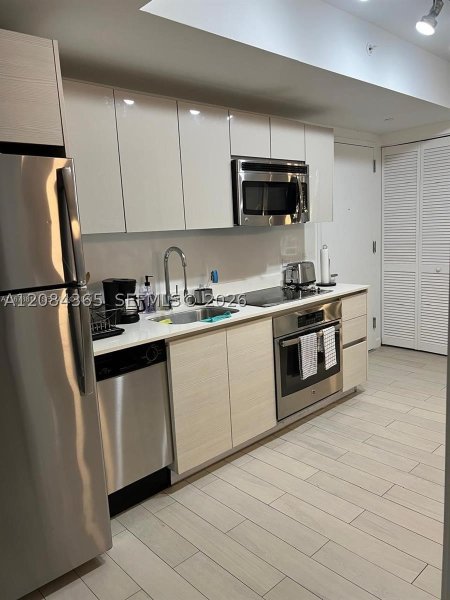 Comprar apartamento no Beachwalk R2105