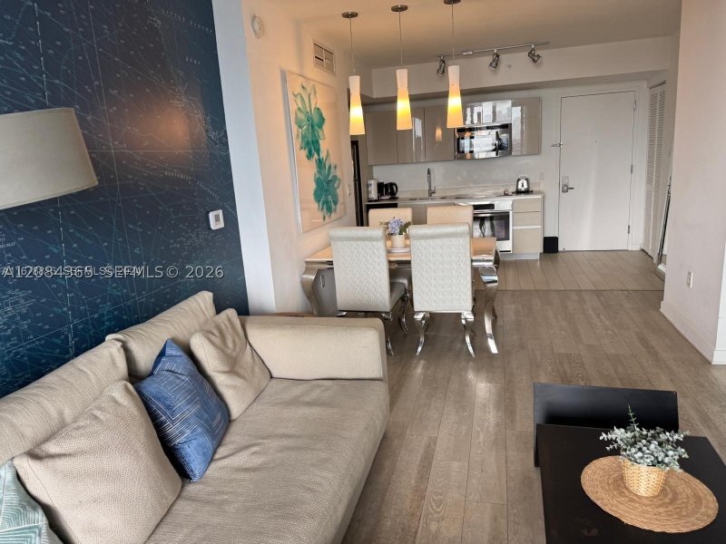 Comprar apartamento no Beachwalk R2105