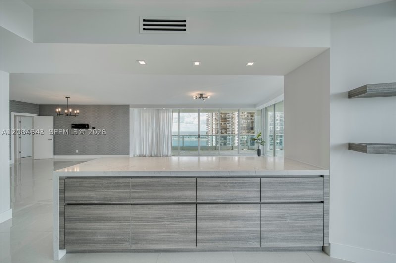 Comprar apartamento en Bristol Tower 1605