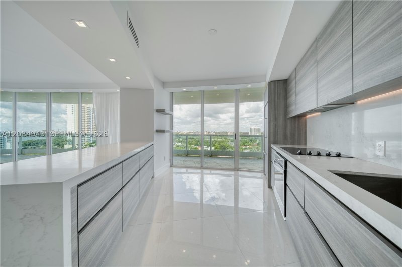 Comprar apartamento en Bristol Tower 1605