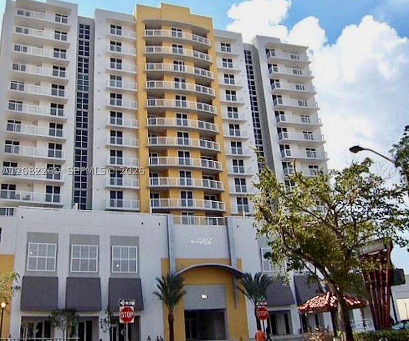 Brickell Vista Apt #808