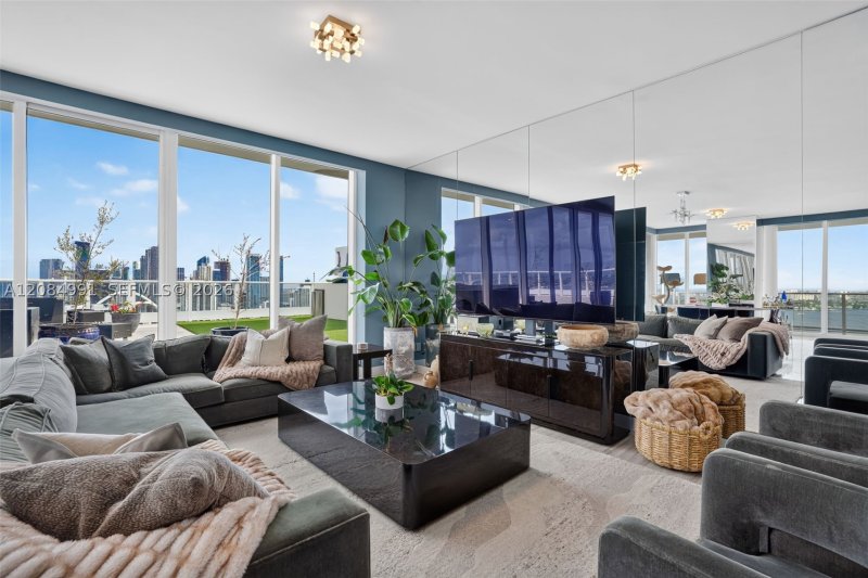 Comprar apartamento en Paramount Bay 3708
