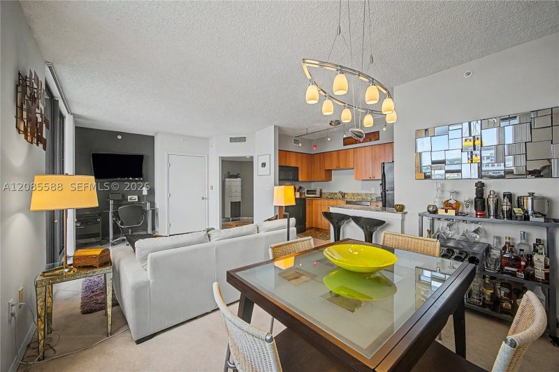 Comprar apartamento en Waverly 2412