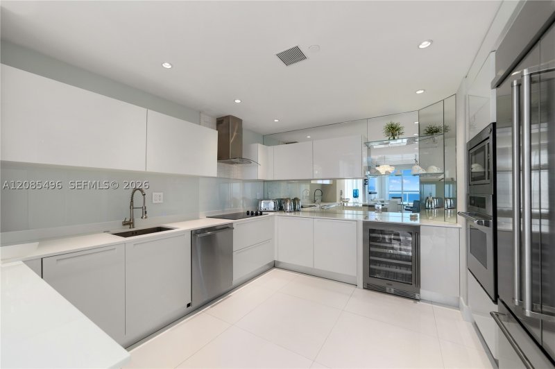 Comprar apartamento en Acqualina Resort & Spa 3406