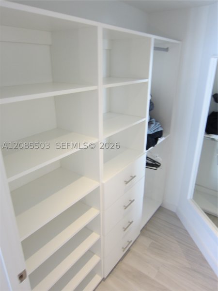 Aluguel de apartamento no Brickell Ten 908