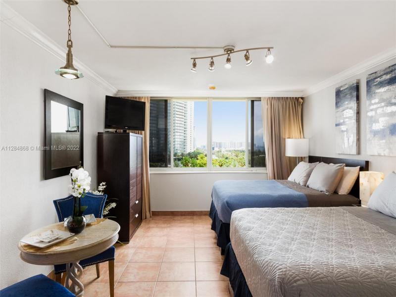 Condo for sale at Aventura Beach Club 641